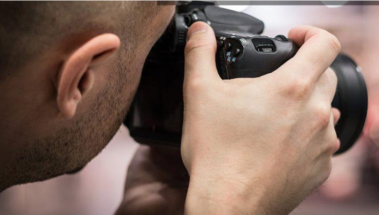 广州本地调查公司：孩子十八岁后能起诉要抚养费不